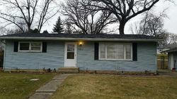 Pre-foreclosure in  N RIVERDALE DR Mchenry, IL 60051