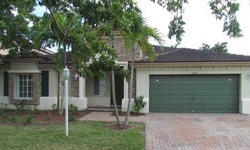 Pre-foreclosure in  NE 11TH DR Homestead, FL 33033