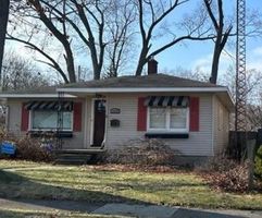 Pre-foreclosure in  GREEN ST Muskegon, MI 49442