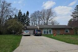  Edinburgh Dr, Lambertville MI