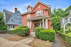  Hollis St, Newton MA