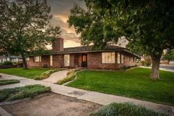 Pre-foreclosure in  GOLFERS DR Palmdale, CA 93551