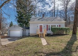 Pre-foreclosure in  MAPLE HILL DR Dayton, OH 45449