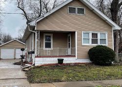 Pre-foreclosure in  W ANN ST Peoria, IL 61605