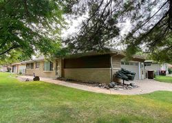 Pre-foreclosure in  W GAYLORD AVE Peoria, IL 61614