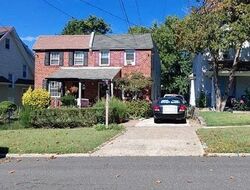 Pre-foreclosure in  S LYNN BLVD Upper Darby, PA 19082