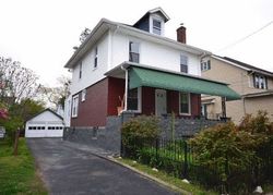 Pre-foreclosure in  LEXINGTON AVE Lansdowne, PA 19050