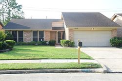 Pre-foreclosure in  SAGEORCHARD LN Houston, TX 77089
