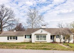 Pre-foreclosure in  WAYSIDE DR Evansville, IN 47711