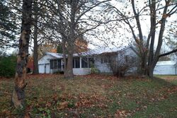 Pre-foreclosure in  GRANGE HALL RD Garden Prairie, IL 61038