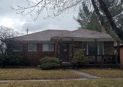 Pre-foreclosure in  ROXANA AVE Eastpointe, MI 48021