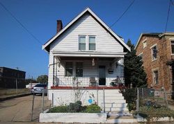 Pre-foreclosure in  PEARL ST Covington, KY 41014