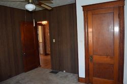 Pre-foreclosure in  E 40TH ST Latonia, KY 41015