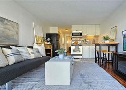 Pre-foreclosure in  ALA WAI BLVD  Honolulu, HI 96815