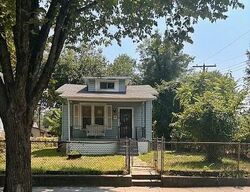 Pre-foreclosure in  G ST SE Washington, DC 20019