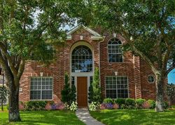 Pre-foreclosure in  CANYON BREEZE DR Tomball, TX 77377