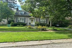 Pre-foreclosure in  MACDONALD LN Flossmoor, IL 60422