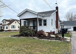 Pre-foreclosure in  E 351ST ST Eastlake, OH 44095