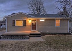 Pre-foreclosure Listing in HIGHLAND DR GRETNA, NE 68028