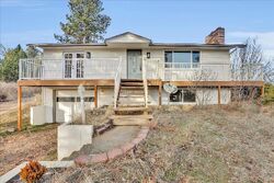 Pre-foreclosure in  E 32ND AVE Greenacres, WA 99016