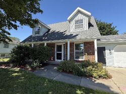 Pre-foreclosure in  S GOLDENROD DR Appleton, WI 54914