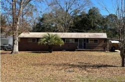 Pre-foreclosure in  CIRCLE DR Robertsdale, AL 36567