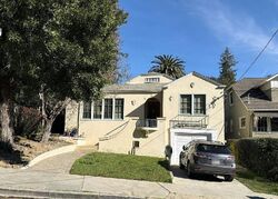 Pre-foreclosure in  BOULEVARD WAY Oakland, CA 94610
