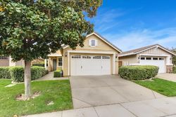 Pre-foreclosure in  ABBEY CIR Elk Grove, CA 95757