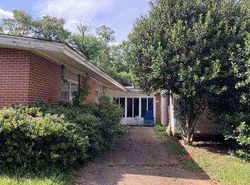 Pre-foreclosure in  N RIVERVIEW CIR Albany, GA 31705