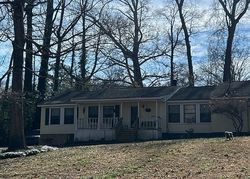 Pre-foreclosure in  PINELAND CT SW Mableton, GA 30126