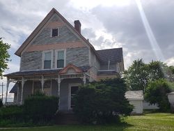 Pre-foreclosure in  WOODWARD ST Beecher, IL 60401