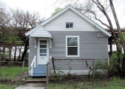 Pre-foreclosure in  DUNCAN ST Joliet, IL 60436