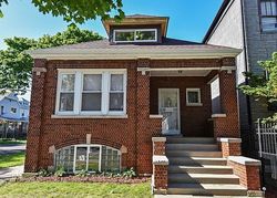 Pre-foreclosure in  E 80TH PL Chicago, IL 60617