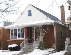 Pre-foreclosure in  W 70TH ST Chicago, IL 60629