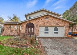 Pre-foreclosure in  62ND ST Downers Grove, IL 60516