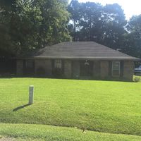 Pre-foreclosure in  AUBIN LN Baton Rouge, LA 70816