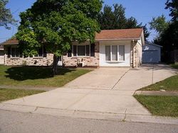 Pre-foreclosure in  BELLE PLAIN DR Dayton, OH 45424