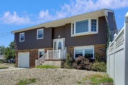 Pre-foreclosure in  BINNACLE RD Brick, NJ 08723