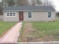 Pre-foreclosure Listing in PROVOST AVE BELLPORT, NY 11713