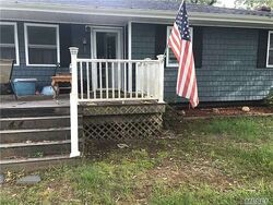 Pre-foreclosure in  FLORADORA DR Mastic, NY 11950