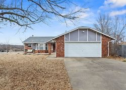 Pre-foreclosure in  W 114TH CT S Jenks, OK 74037