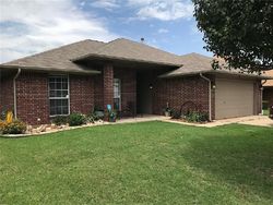 Pre-foreclosure in  MATTHEWS AVE Oklahoma City, OK 73162