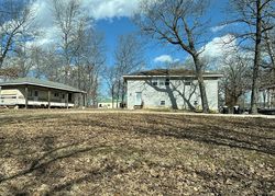 Pre-foreclosure in  TREE RING CIR Warsaw, MO 65355