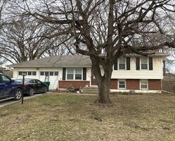  N Edith Ave, Adrian MO