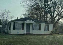 Pre-foreclosure in  WESTWOOD RD Natchez, MS 39120