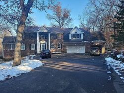 Pre-foreclosure in  SUNNY SIDE LN Saint Paul, MN 55118