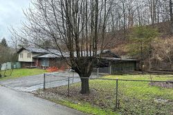 Pre-foreclosure Listing in WADE HACKER RD MANCHESTER, KY 40962