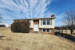 Pre-foreclosure in  MIDWAY RD Brandenburg, KY 40108