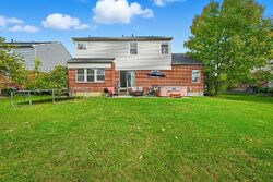 Pre-foreclosure in  WAVERLY DR Florence, KY 41042