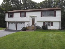 Pre-foreclosure in  SOUTHWOOD DR Windsor, CT 06095